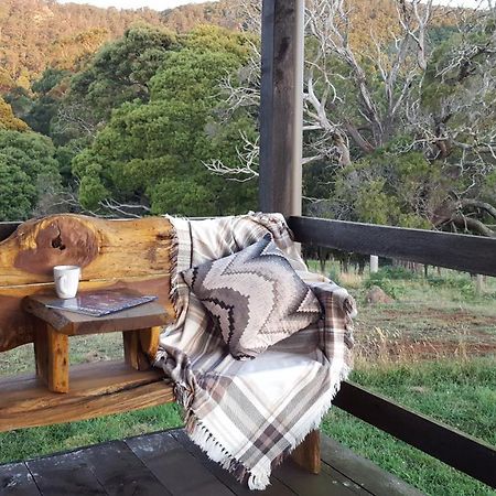 펭귄 Rustic Hut Bush Retreat B&B 외부 사진