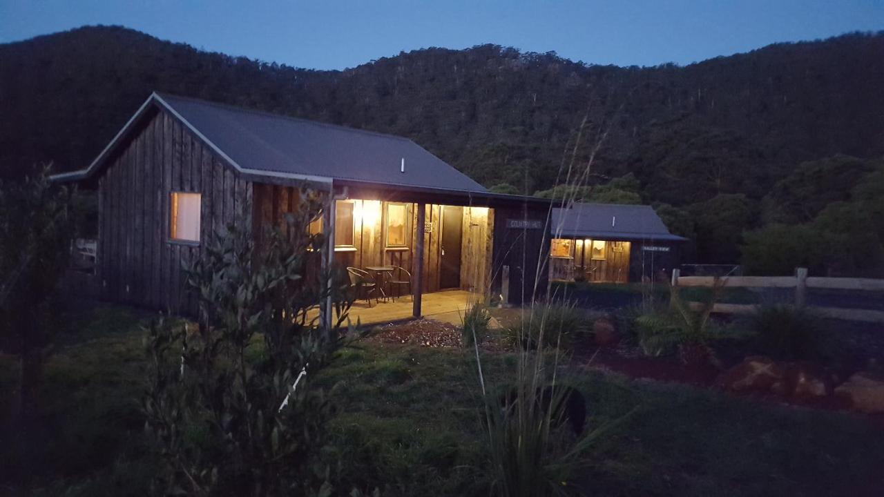 펭귄 Rustic Hut Bush Retreat B&B 외부 사진