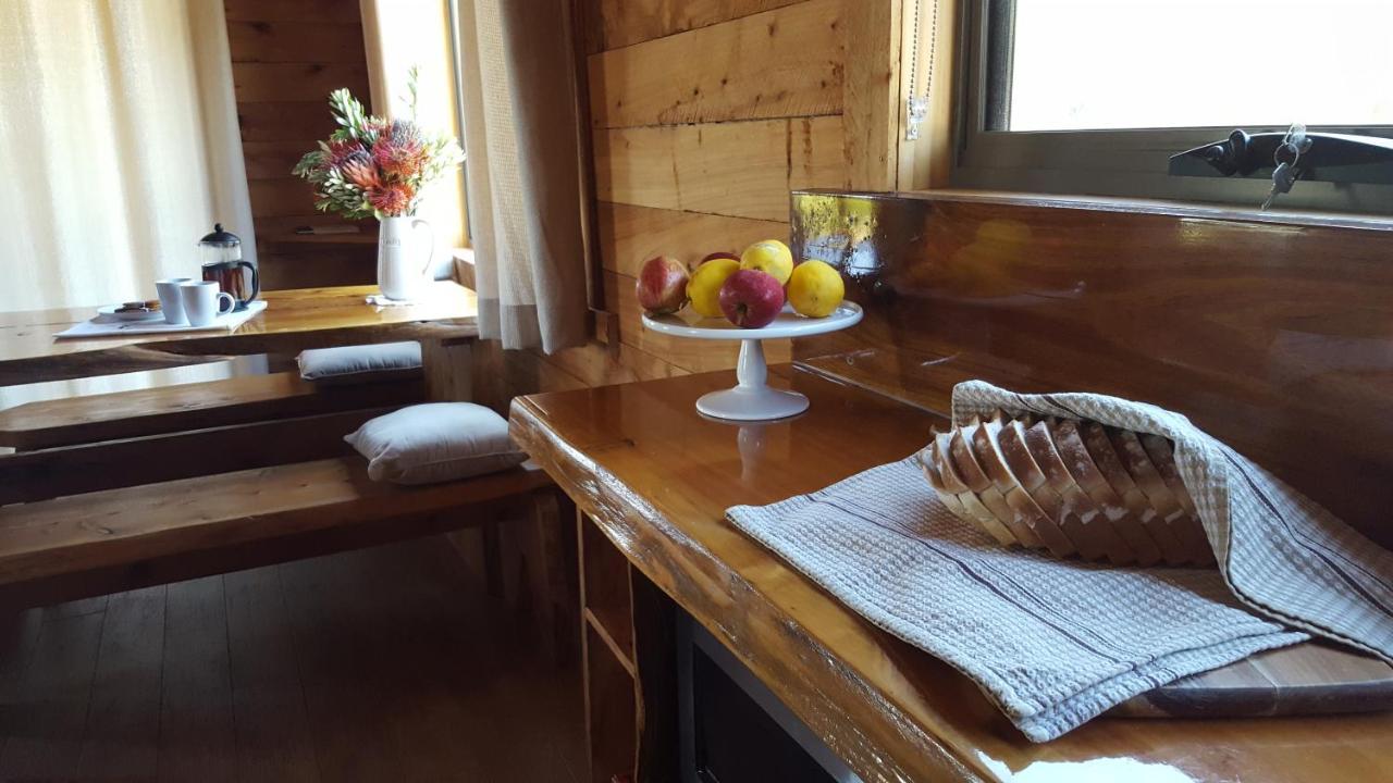 펭귄 Rustic Hut Bush Retreat B&B 외부 사진