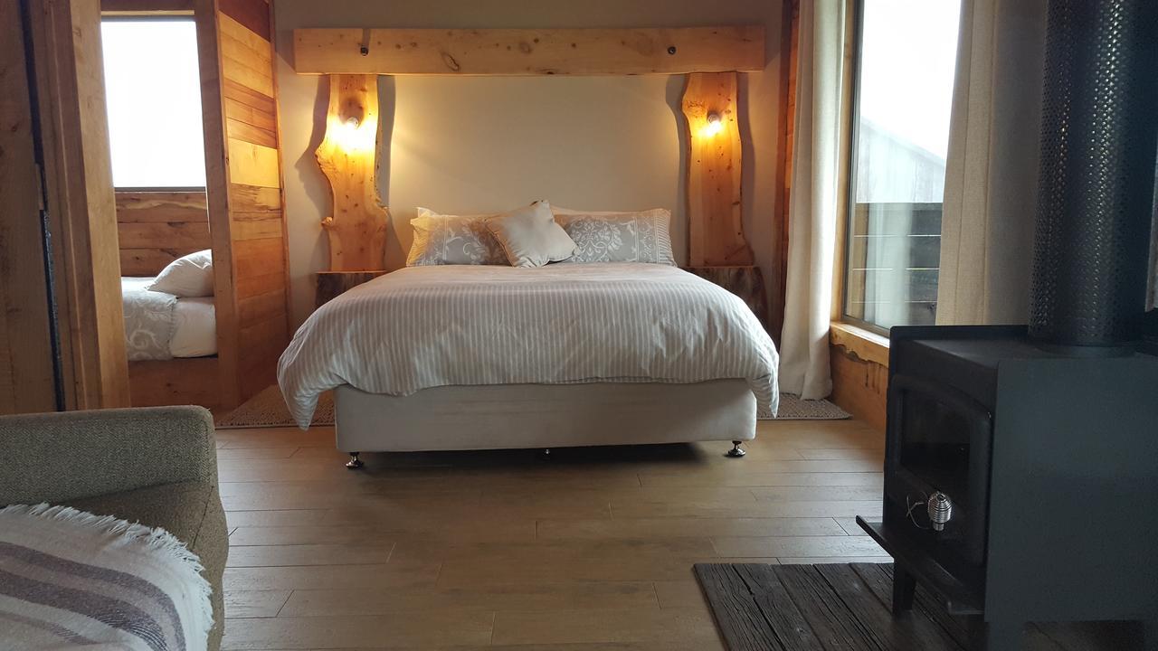 펭귄 Rustic Hut Bush Retreat B&B 외부 사진