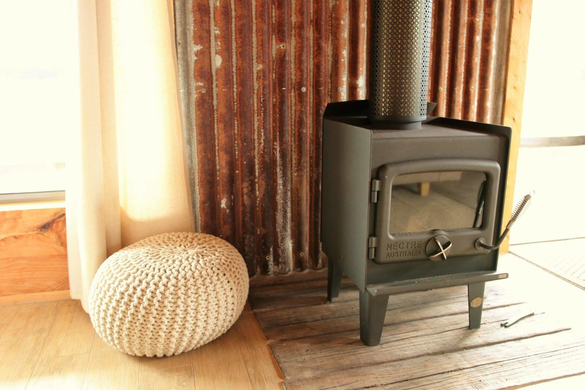 펭귄 Rustic Hut Bush Retreat B&B 외부 사진
